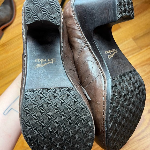 Dansko brown leather ankle heeled booties size 7 - Picture 3 of 4